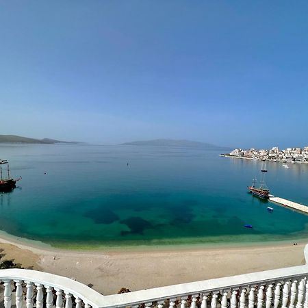 Monte Cristo Hotel With Rooftop Pool Саранда Экстерьер фото